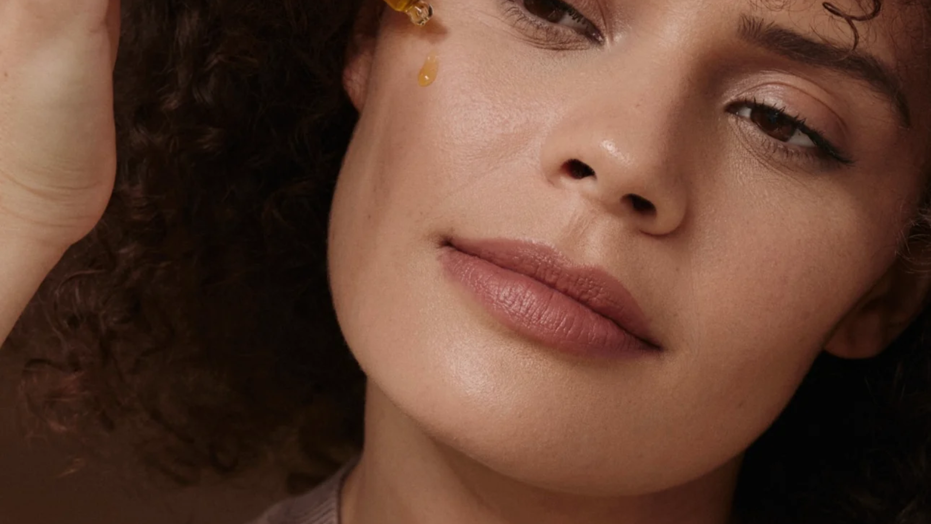 Sensitive Skin: Causes, Triggers and How to Care for It